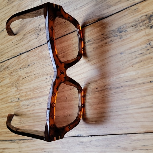 Louis Vuitton Blade Sunglasses - Picture 3 of 12